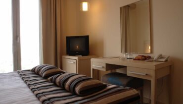 hotel-aleksandar-nis-room-for-guests-with-disabilities